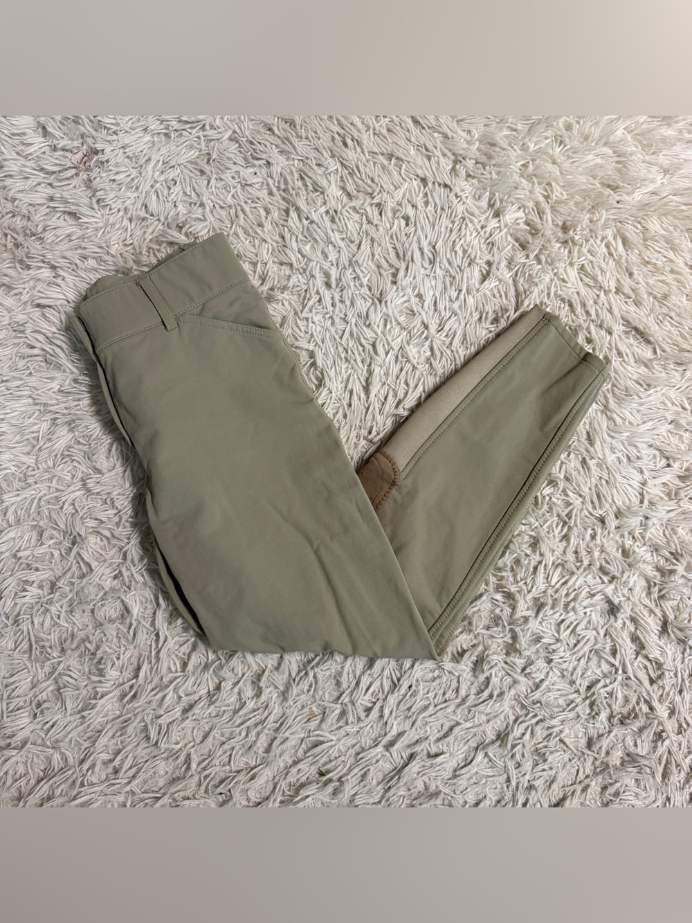 Child’s Size 16R Tan Romfh Knee Patch Horseback Breeches. Good Condition.